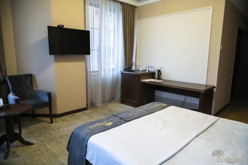 Boulevard Hotel 3*