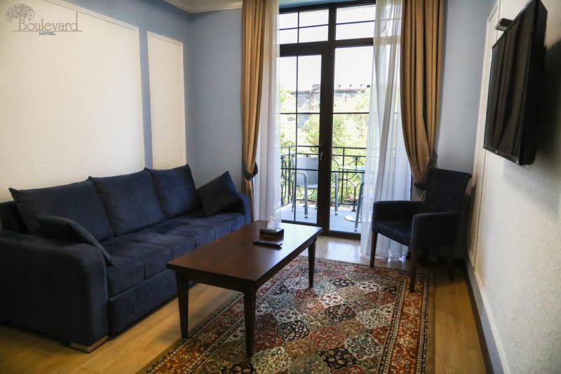 Boulevard Hotel 3*