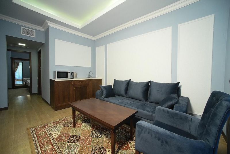 Boulevard Hotel 3*