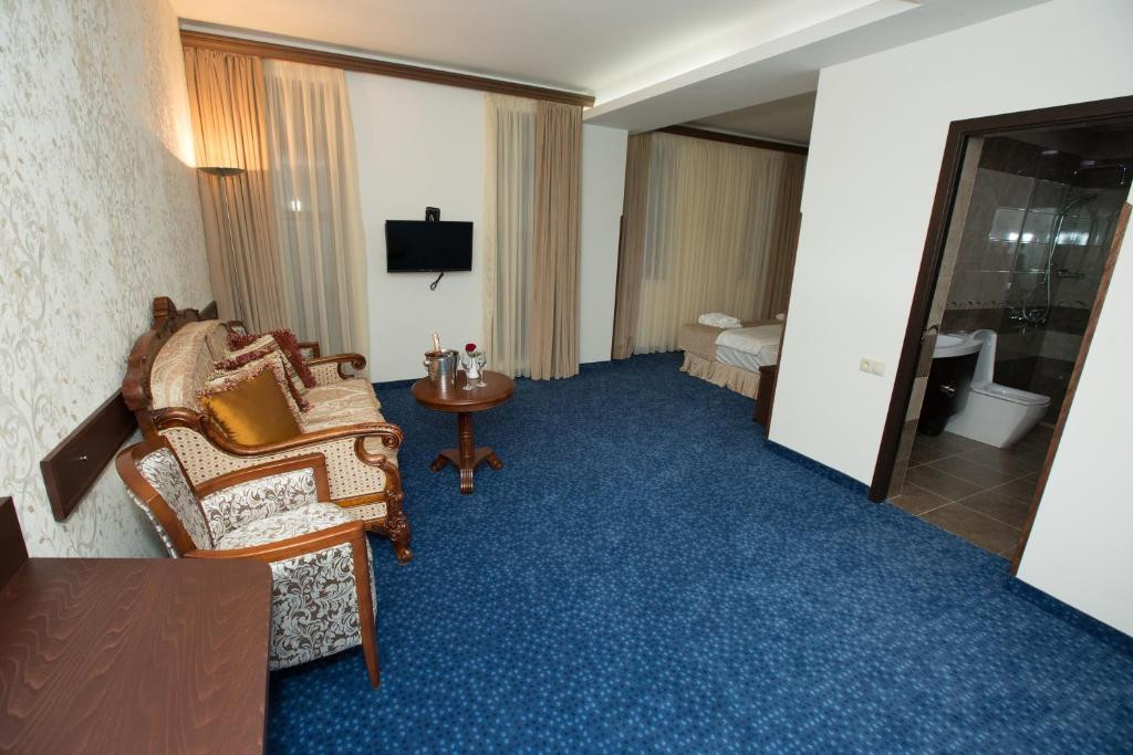 Faria Boutique Hotel 4*