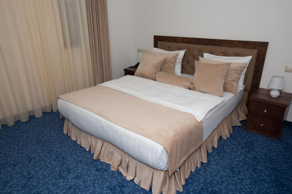 Faria Boutique Hotel 4*