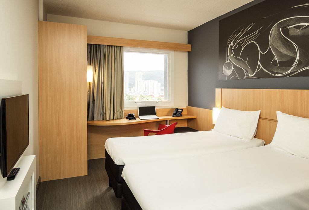 Ibis Yerevan Center 3*