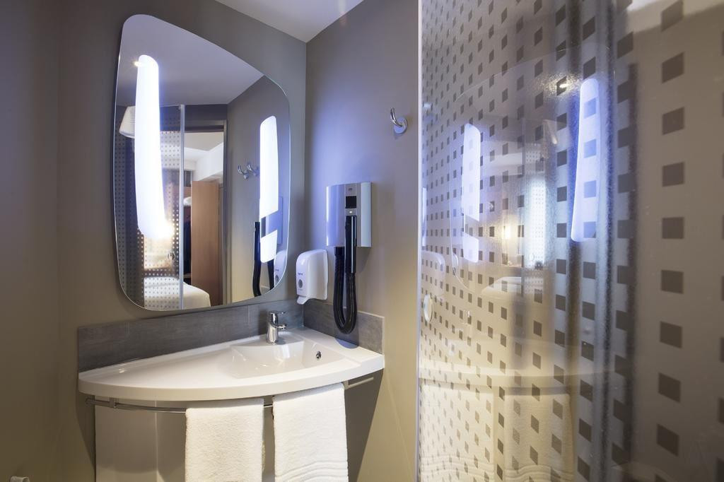 Ibis Yerevan Center 3*