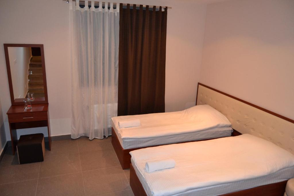 Villadzor Apart 4*