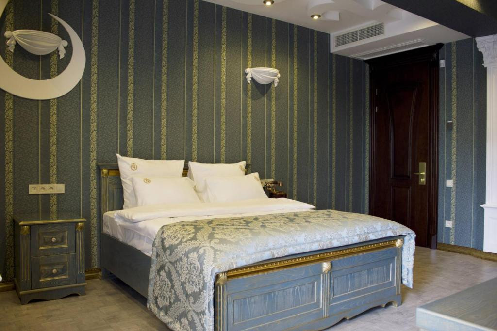 Neapol Boutique 4*