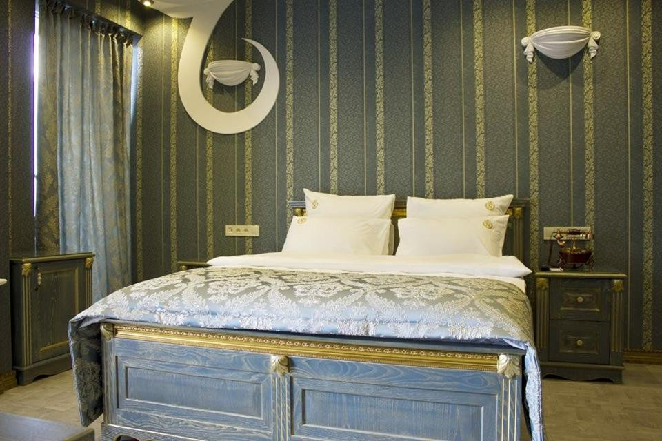 Neapol Boutique 4*