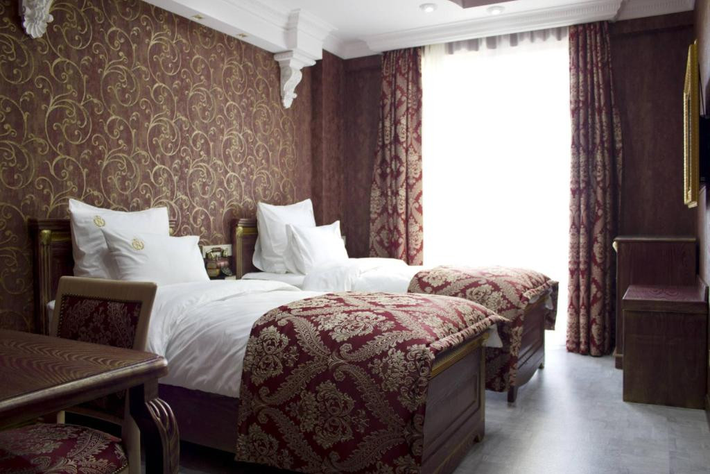 Neapol Boutique 4*