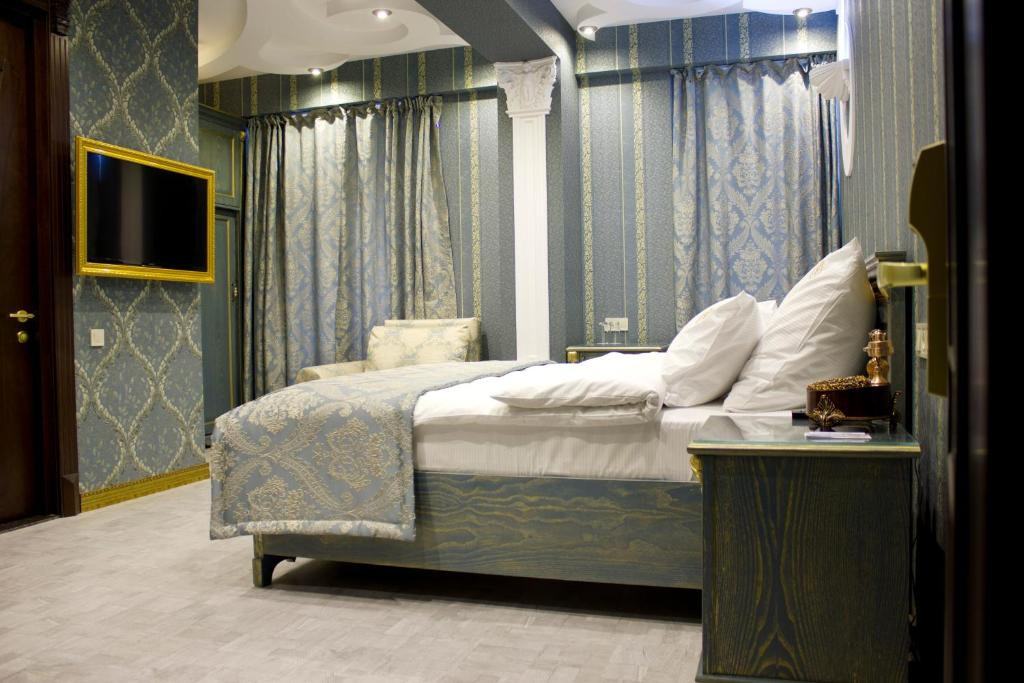 Neapol Boutique 4*