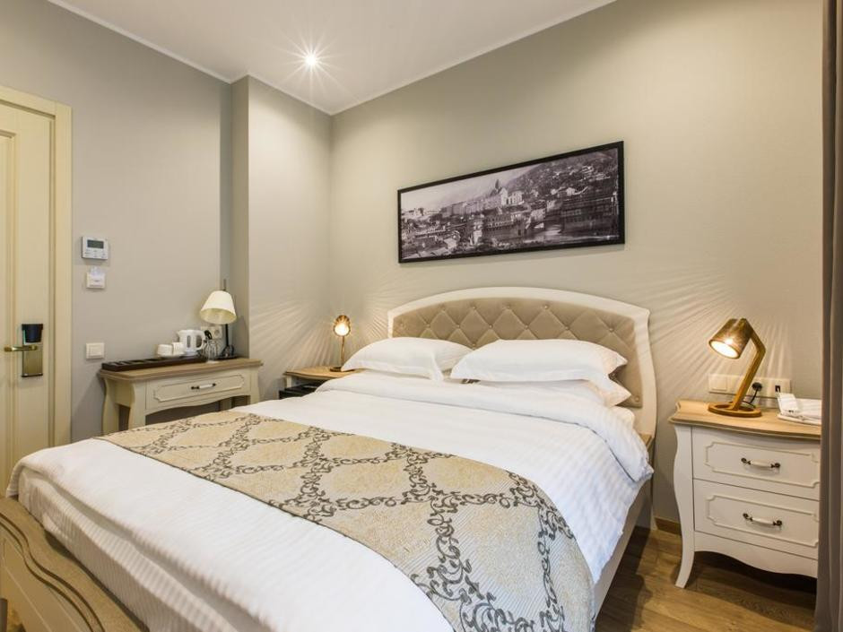 Khokhobi Hotel 4*