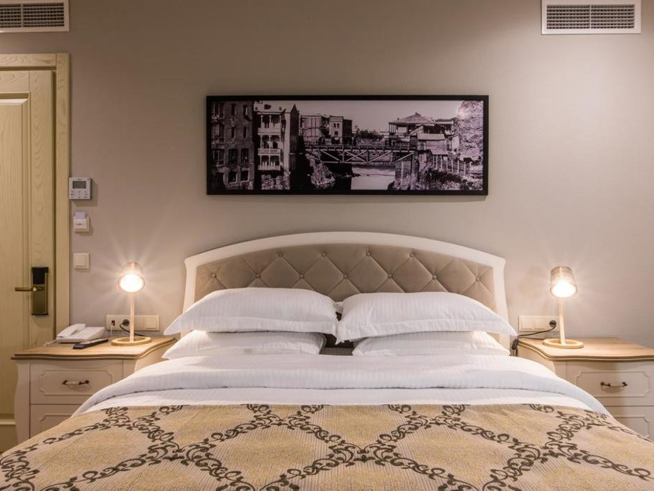 Khokhobi Hotel 4*