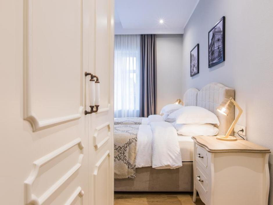 Khokhobi Hotel 4*