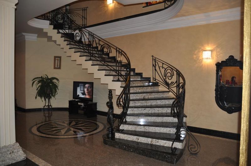 Amber Hotel 3*