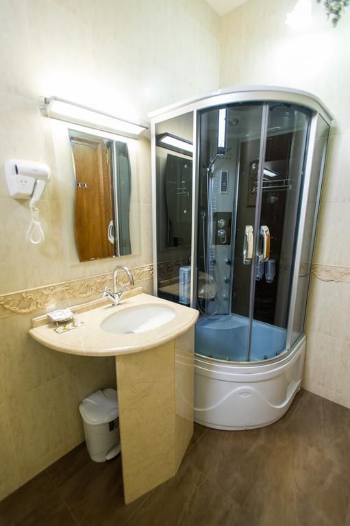 Amber Hotel 3*