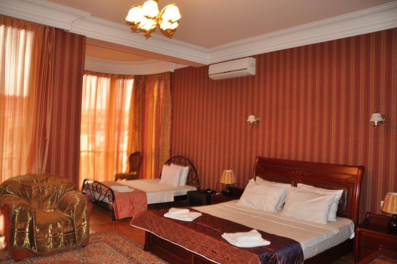 Amber Hotel 3*