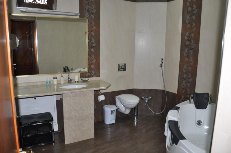 Amber Hotel 3*