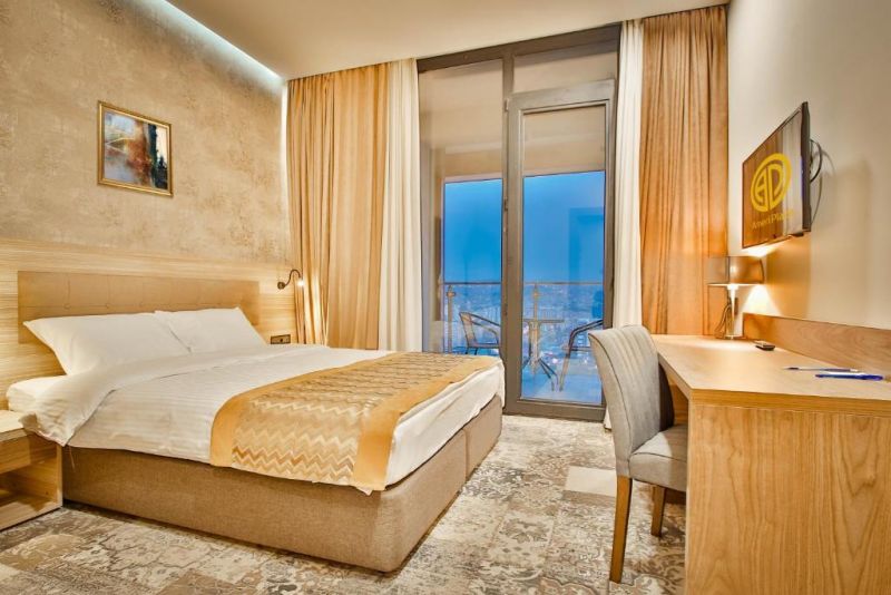 Ameri Plaza 4*