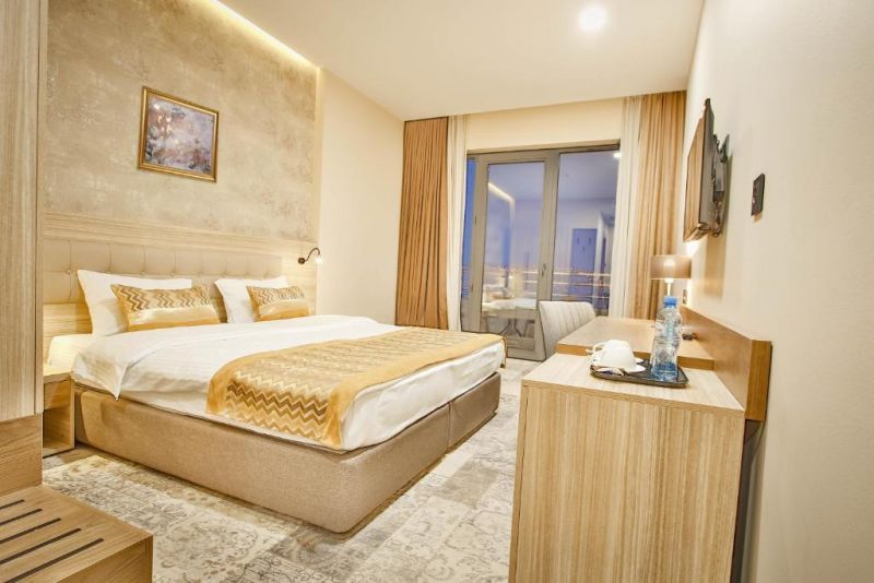 Ameri Plaza 4*