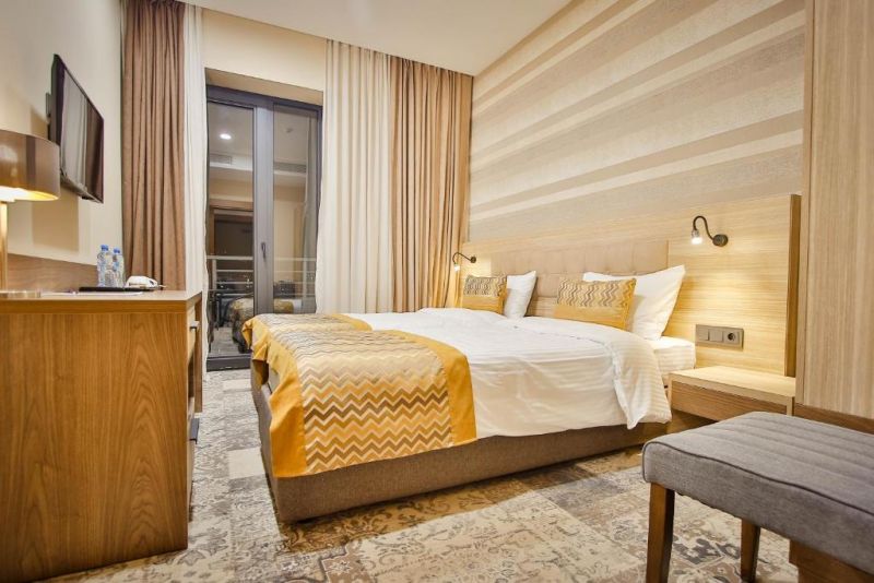 Ameri Plaza 4*