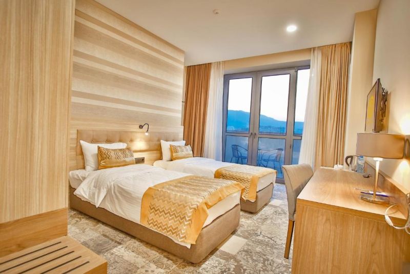 Ameri Plaza 4*