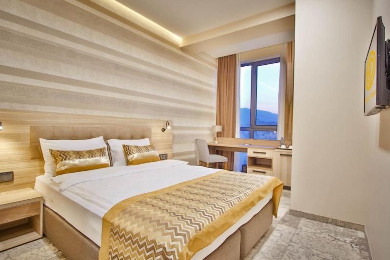 Ameri Plaza 4*