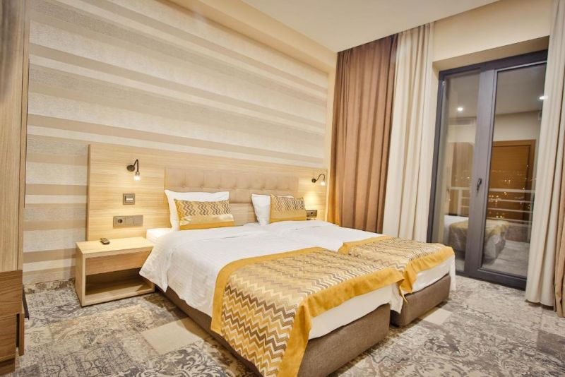 Ameri Plaza 4*