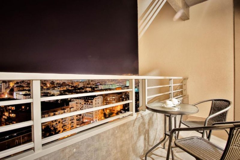 Ameri Plaza 4*