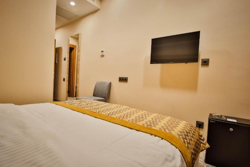 Ameri Plaza 4*