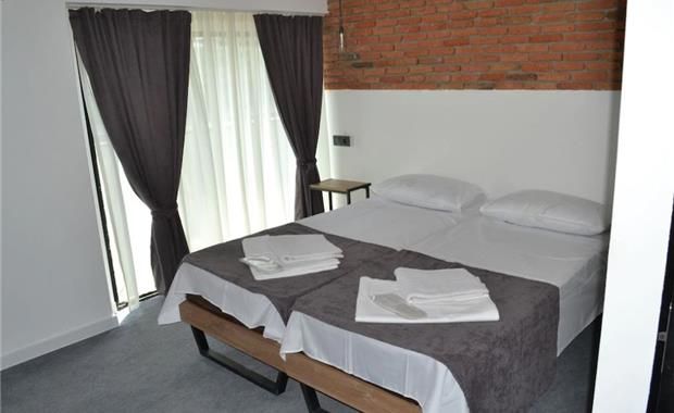 Baratashvili 12 Hotel 3*