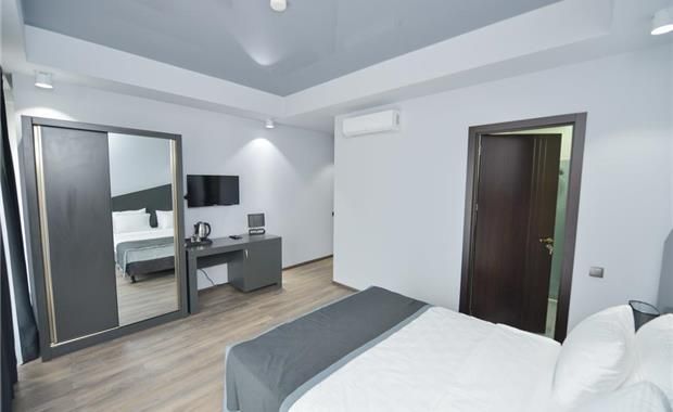 Basi Hotel 3*