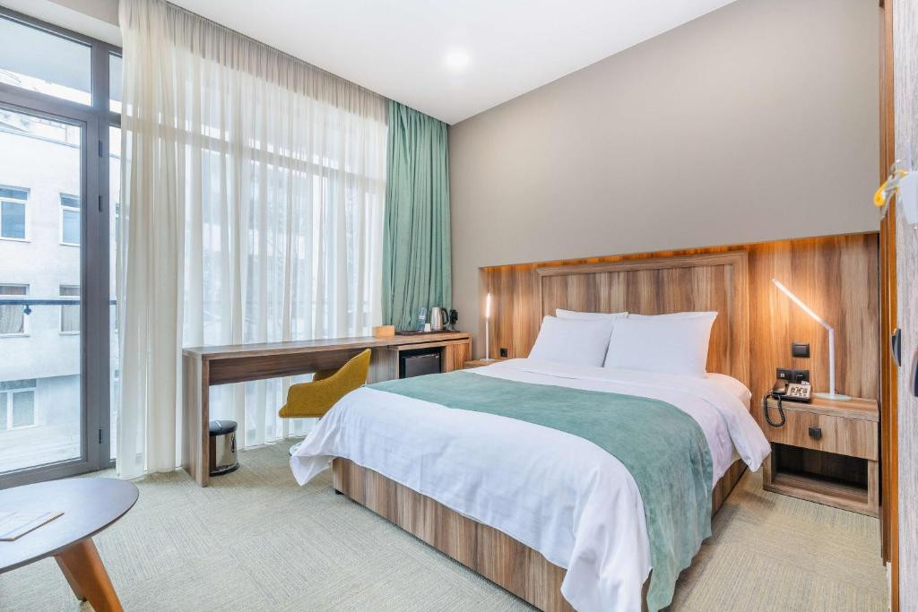 Best Western Tbilisi City Center 4*