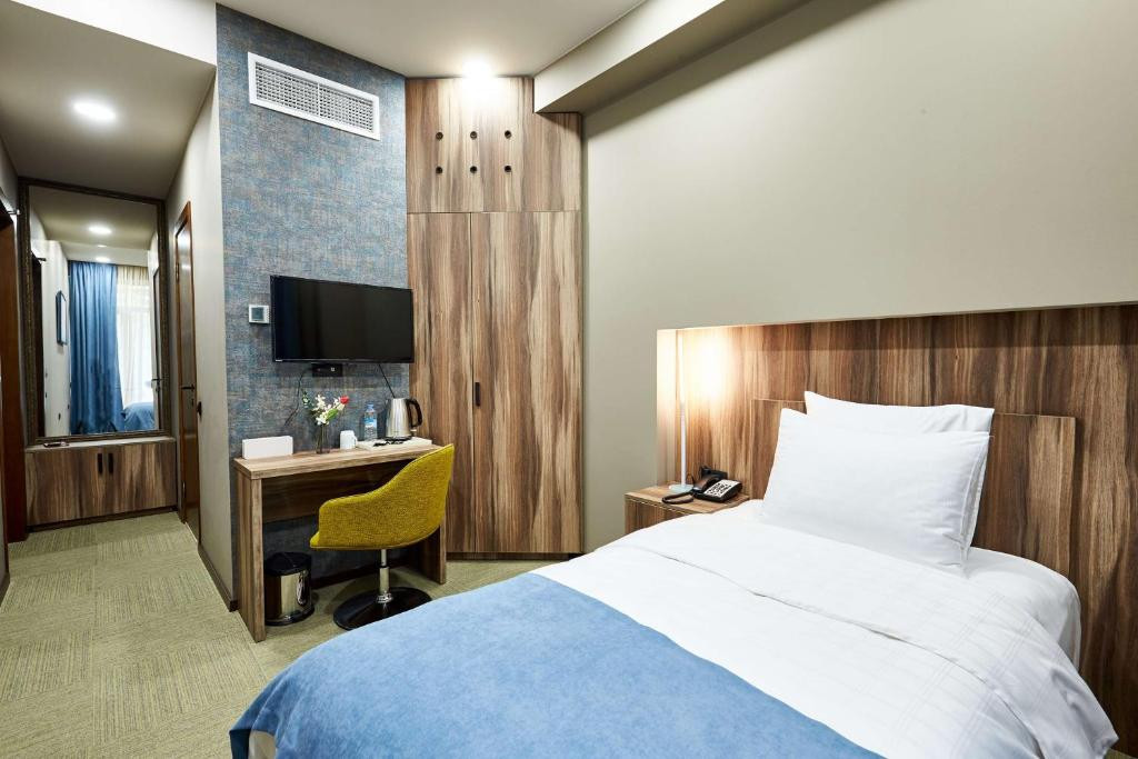 Best Western Tbilisi City Center 4*