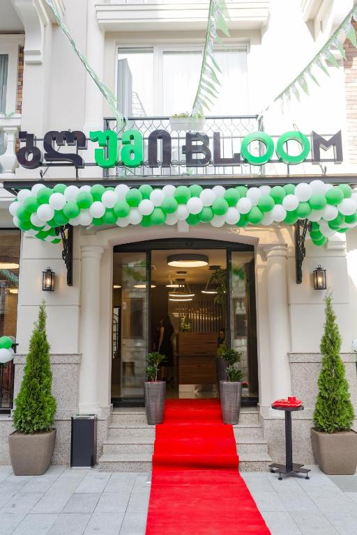 Bloom Hotel 4*