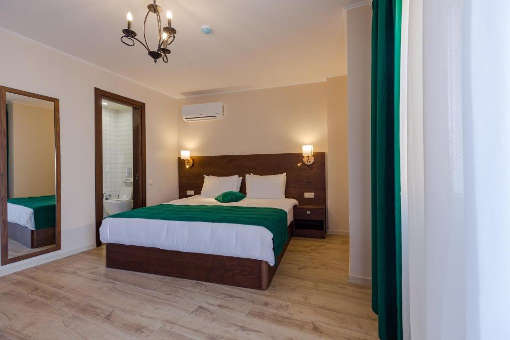Bloom Hotel 4*