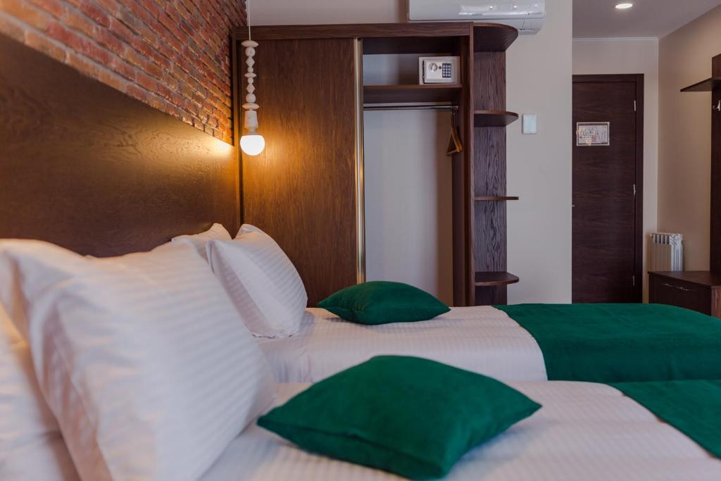 Bloom Hotel 4*