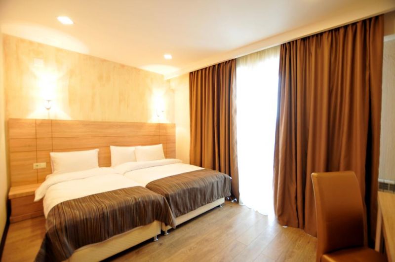 Bm Plaza 4*