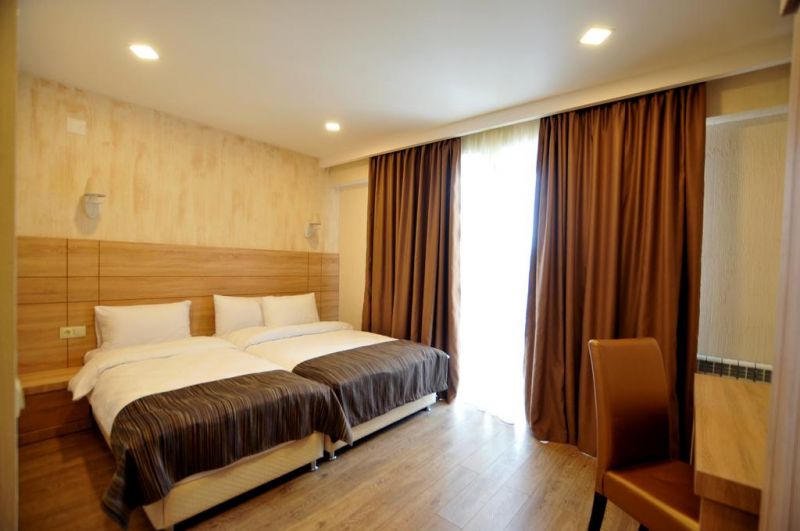 Bm Plaza 4*