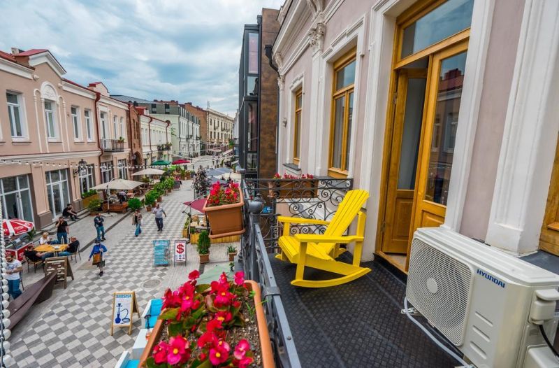 Brotseuli Hotel 2*