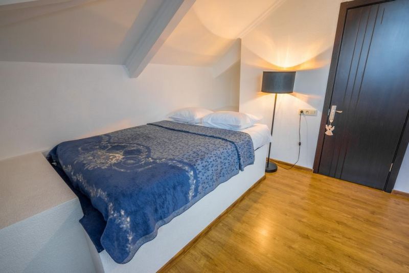 Brotseuli Hotel 2*