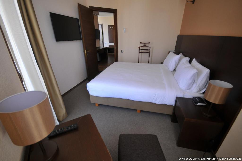 Corner Inn 4*