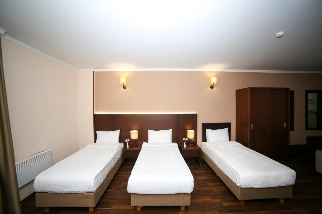 Corner Inn 4*