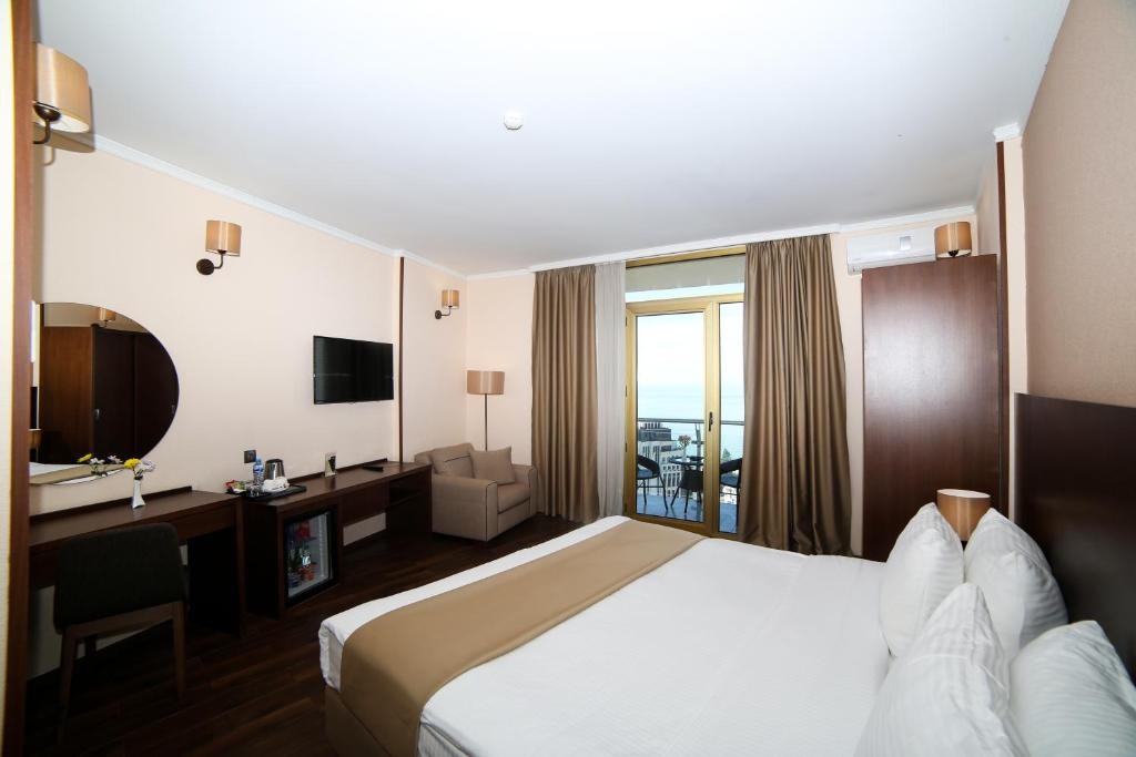 Corner Inn 4*