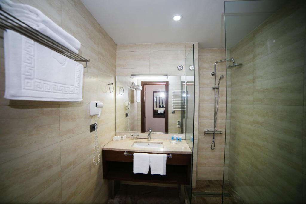 Corner Inn 4*