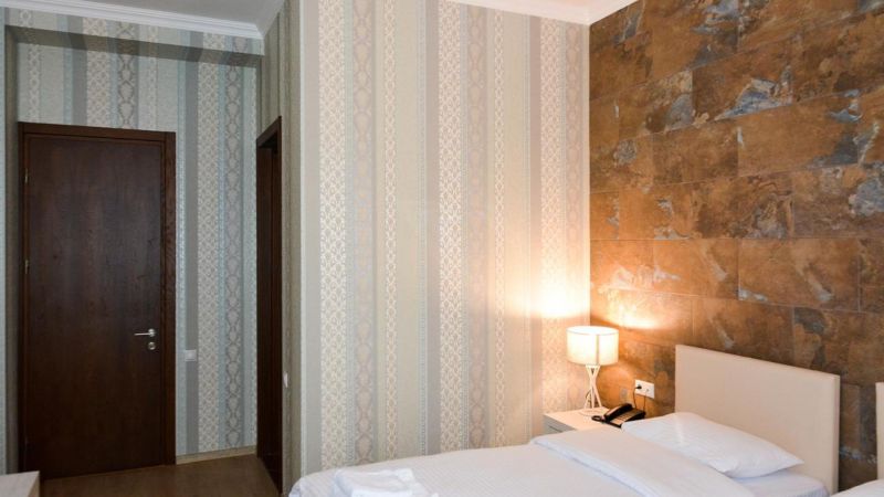 Eleon Boutique Hotel 3*