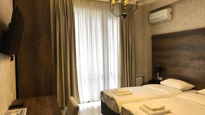 Eleon Boutique Hotel 3*