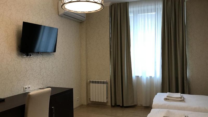 Eleon Boutique Hotel 3*