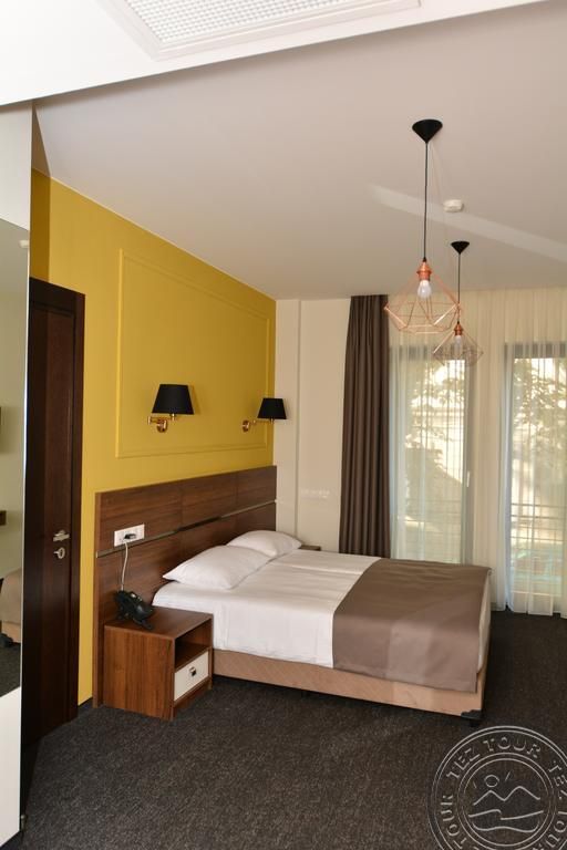 Garnet Tbilisi 4*