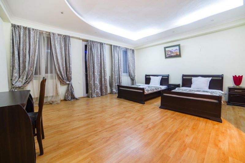 Georgia Vake 3*