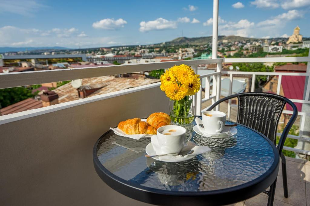 Imperial House 3*