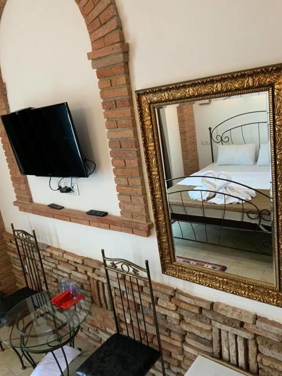Janashia Hotel 4*