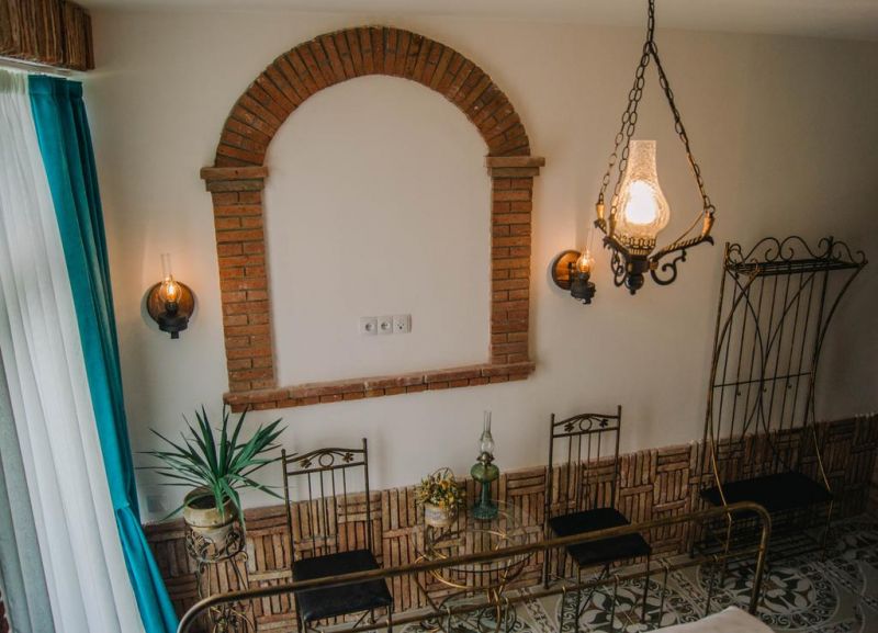 Janashia Hotel 4*